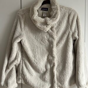 Patagonia Women's Cream Fleece Jacket